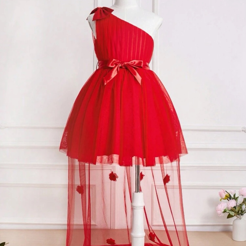 Adorable Red Party Dress!❤️